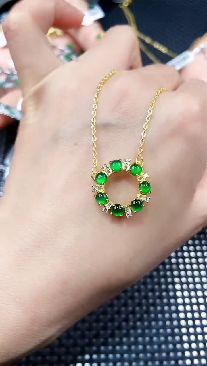 【闪购商品】翡翠颈饰未镶嵌11111111