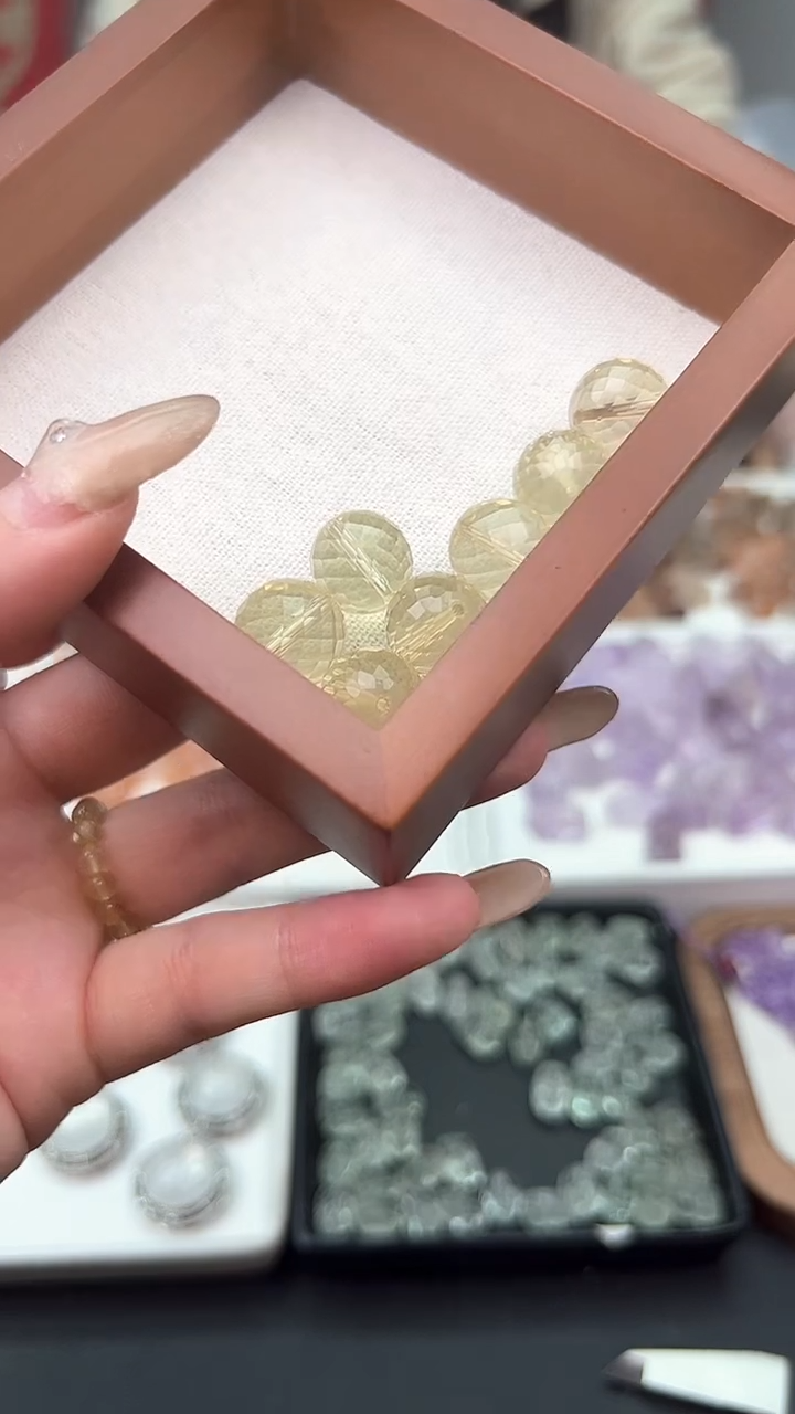 【闪购商品】水晶颈饰未镶嵌97样性发其一/3.11/1个