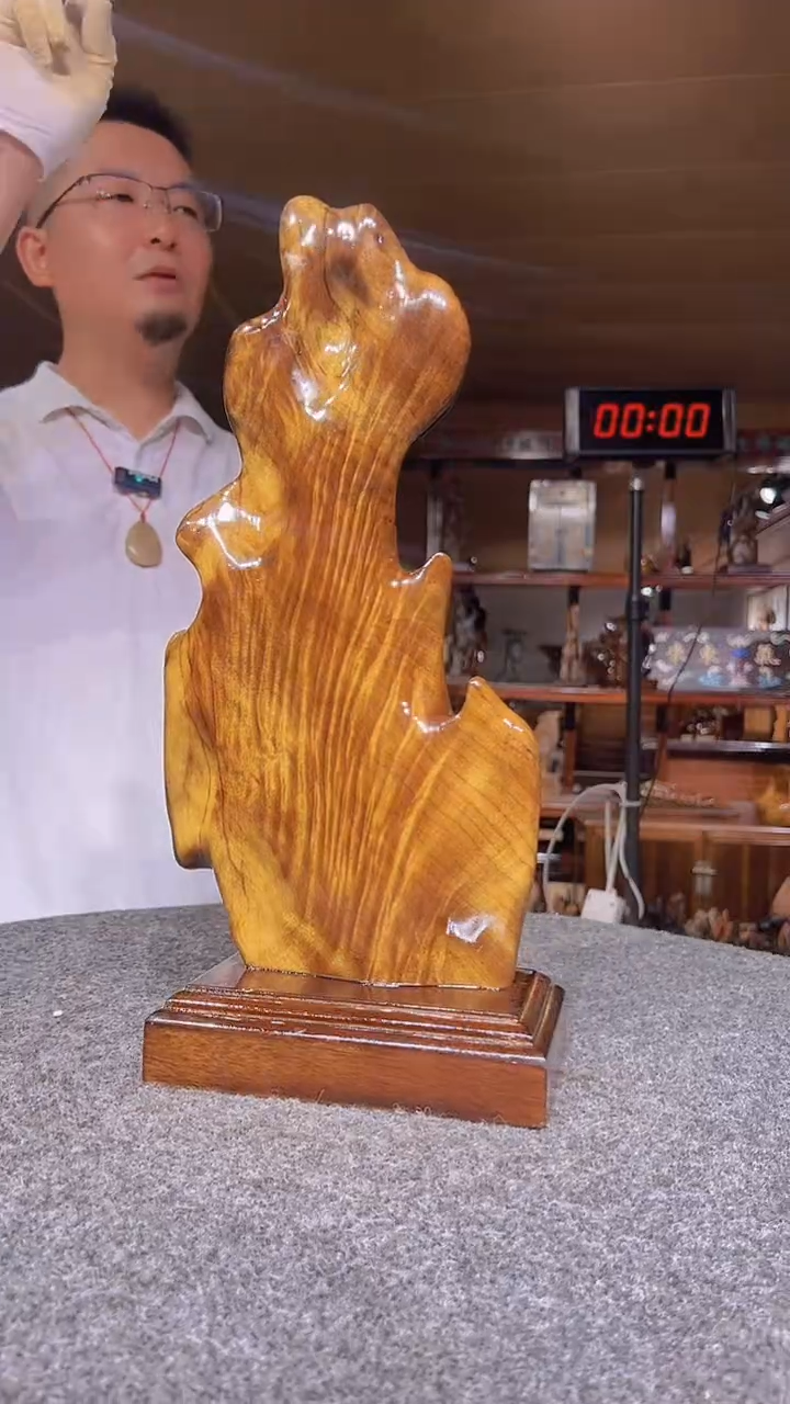 金丝楠3****暖金丝楠木小叶桢楠
