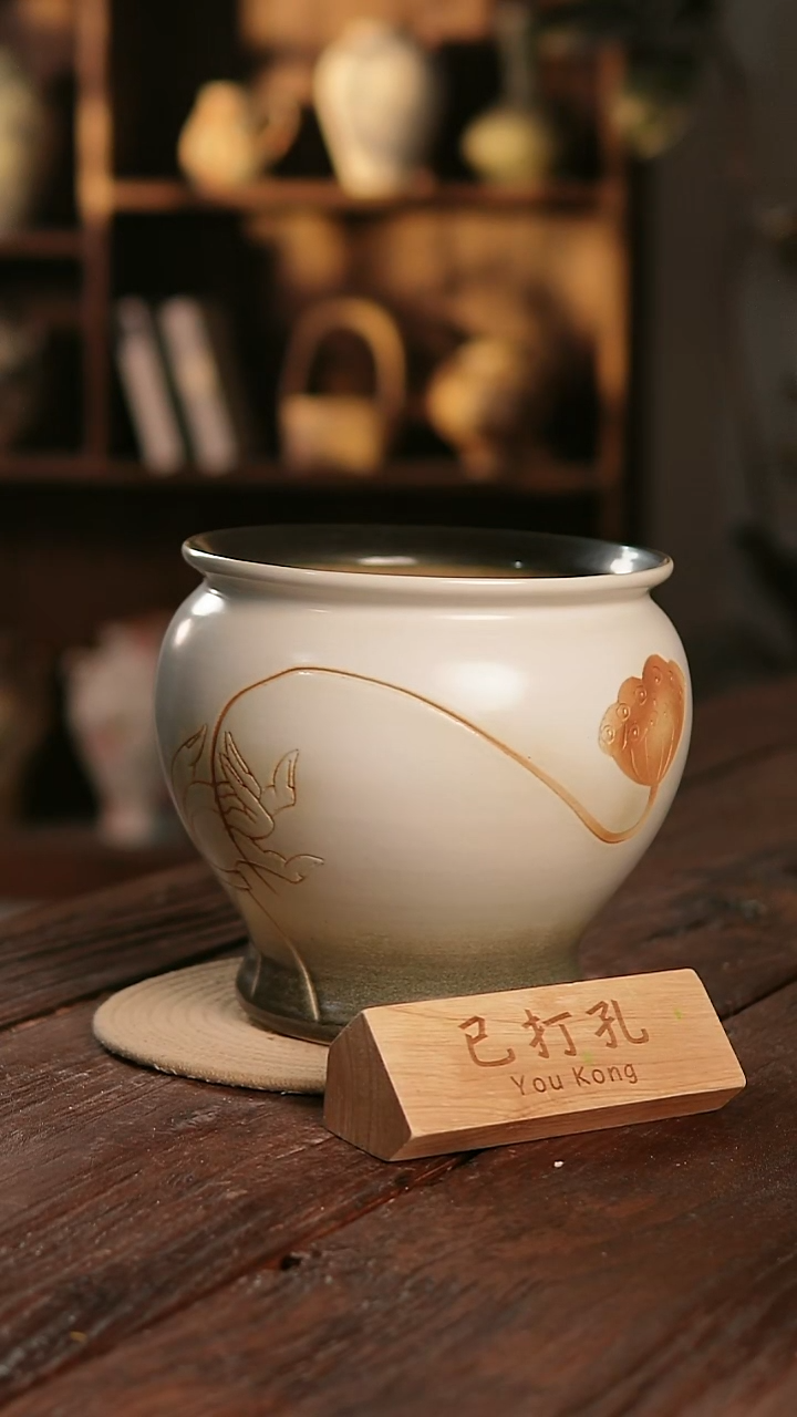 摆件13-84高21口21误差2已打孔