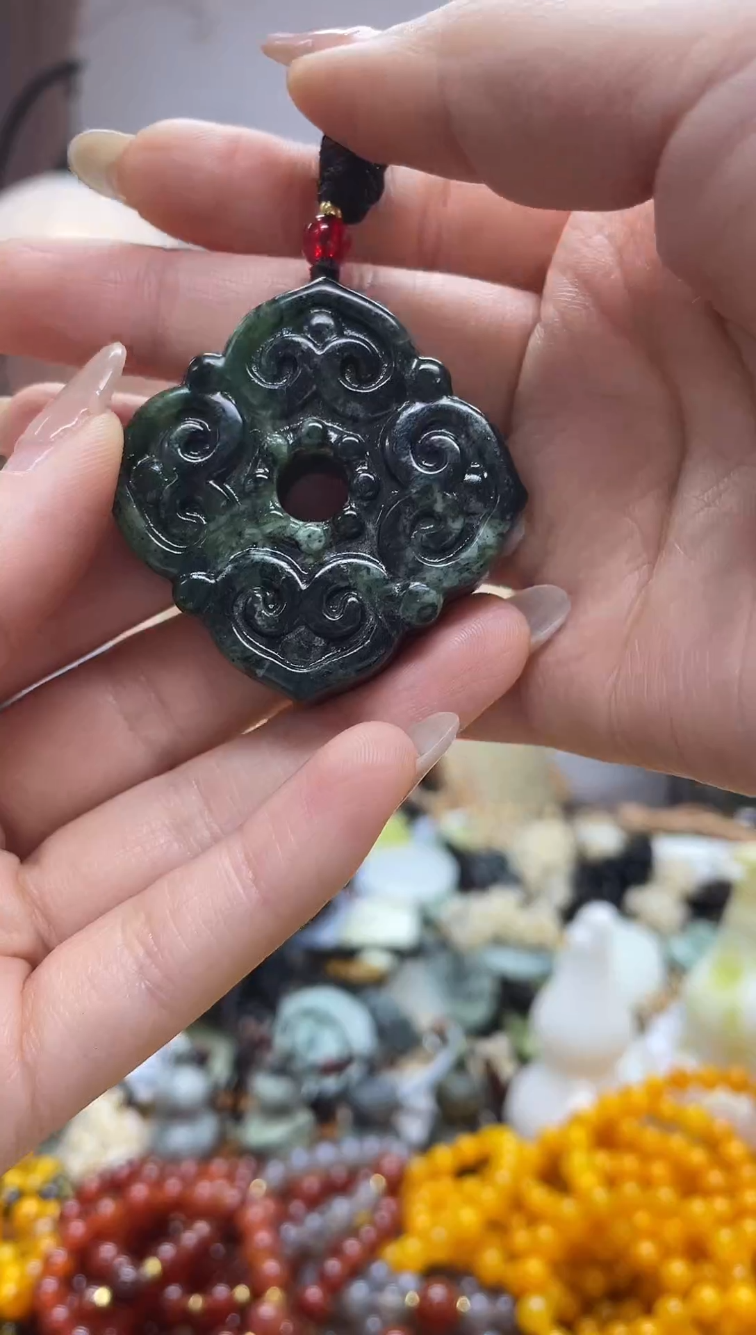 未镶嵌岫玉吊坠·