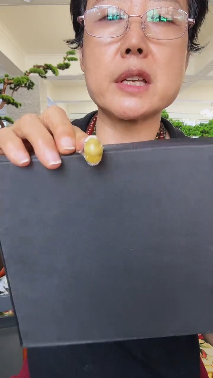 琥珀未镶嵌戒指风****71