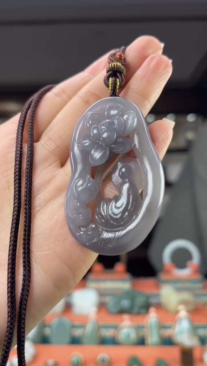 颈饰未镶嵌和田玉佩佩