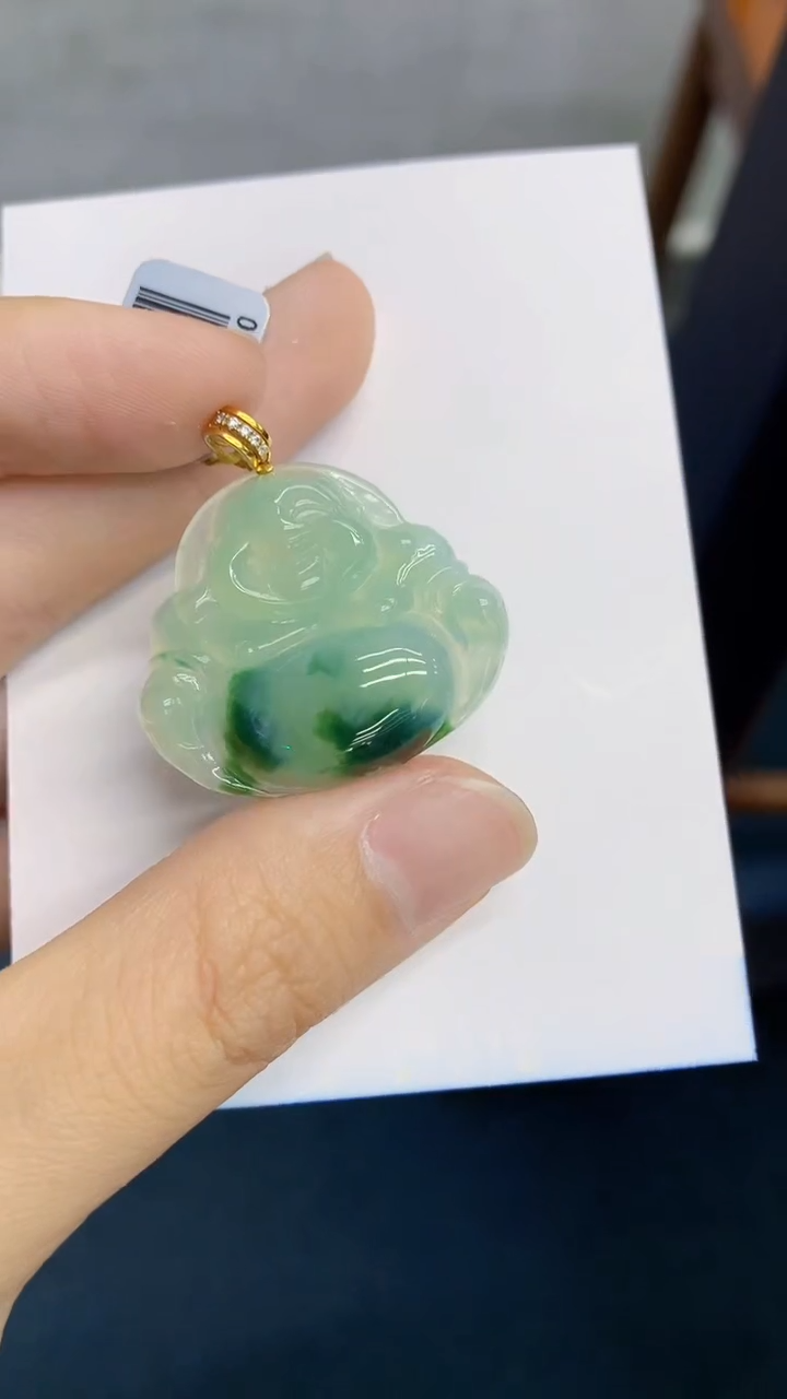 翡翠18K金镶嵌颈饰             1