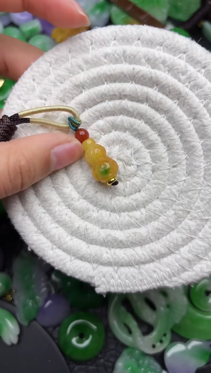 颈饰未镶嵌翡翠缅甸翡翠吊坠