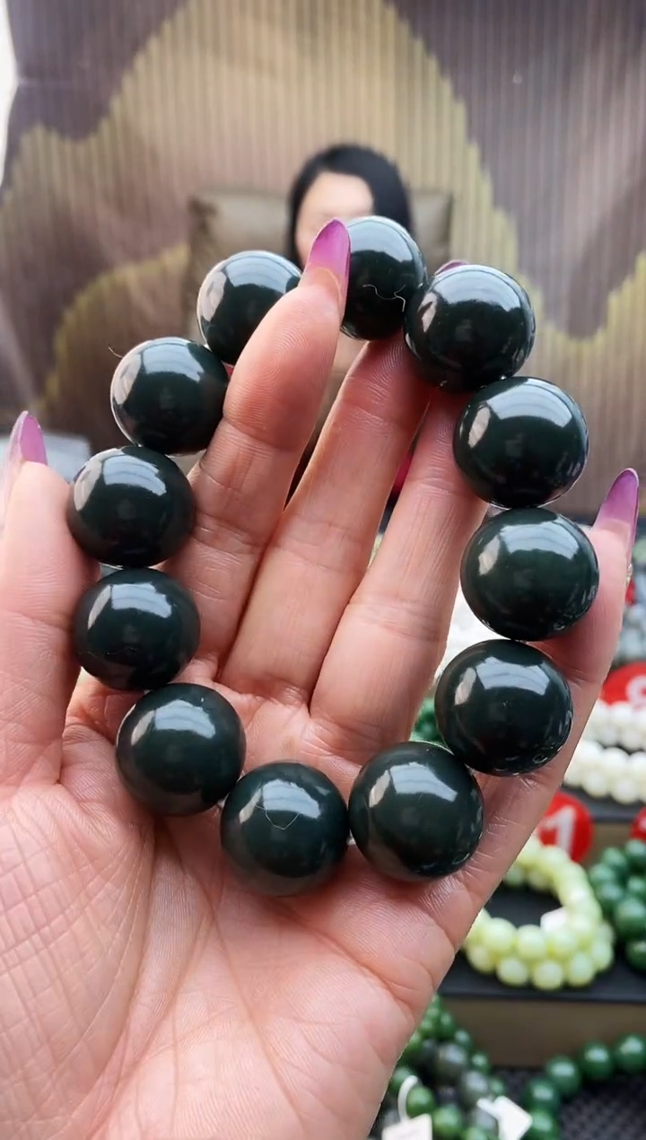 未镶嵌手串和田玉油青20