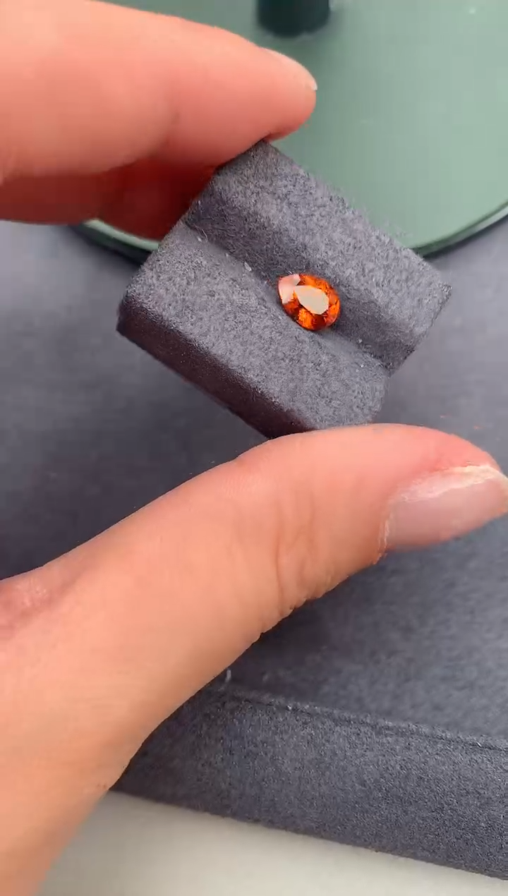 【闪购商品】石榴石（芬达石）裸石未镶嵌1.3ct芬达