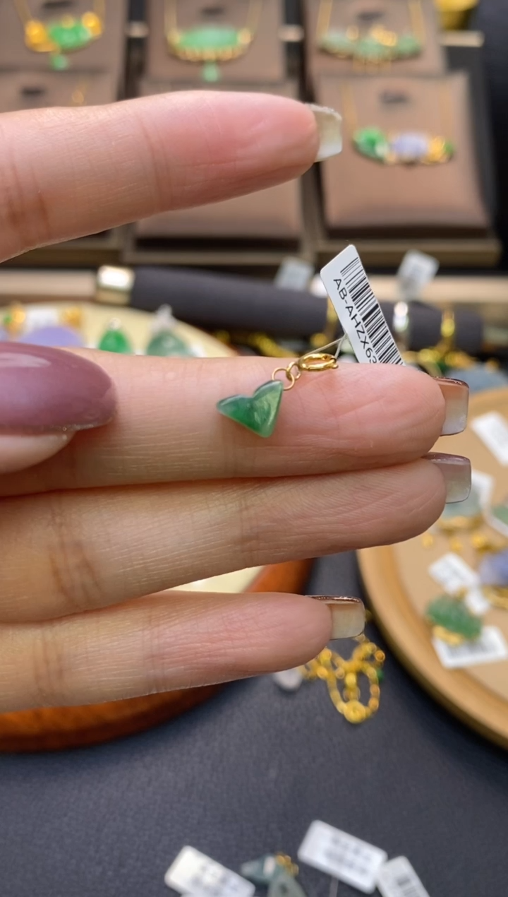 翡翠18K金镶嵌颈饰净货17199