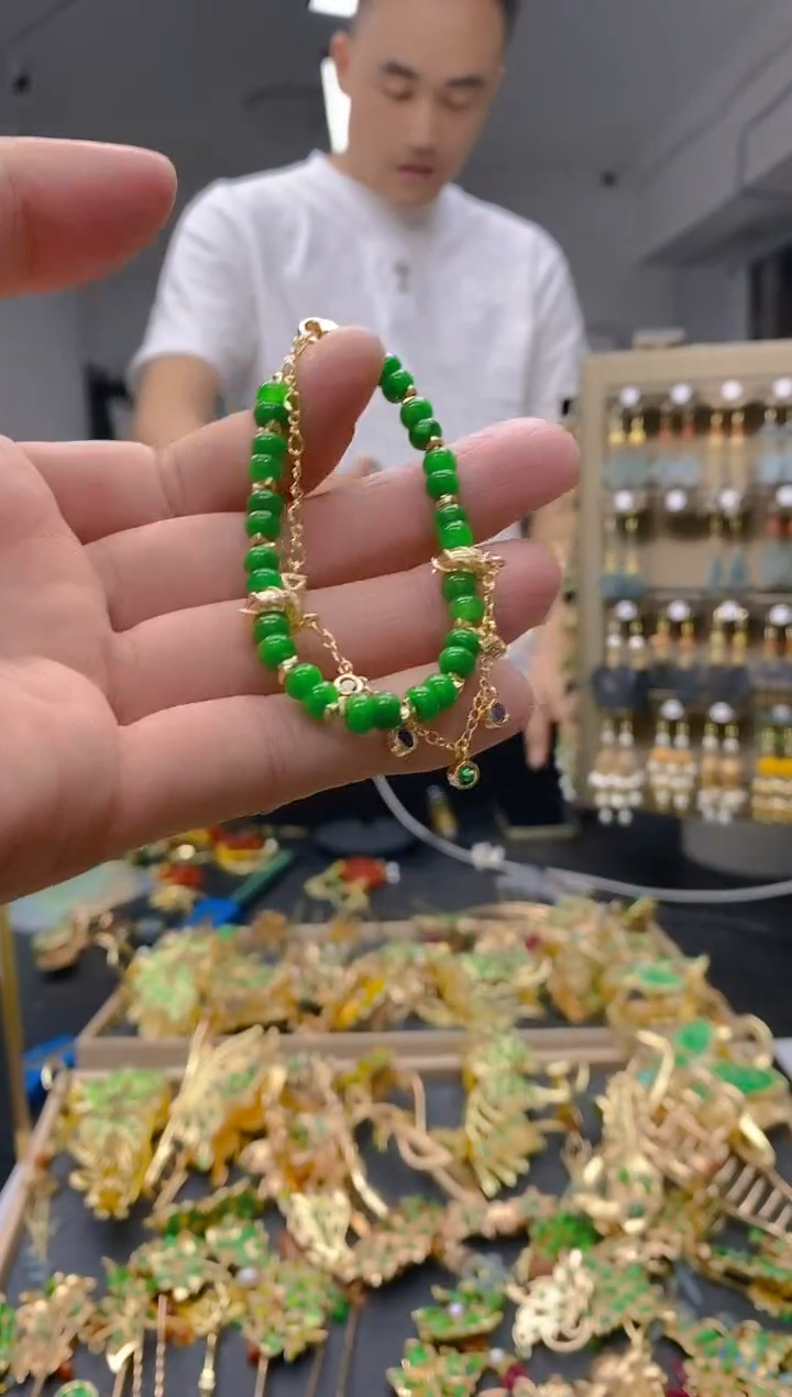 【闪购商品】翡翠耳饰合金196翡翠手链