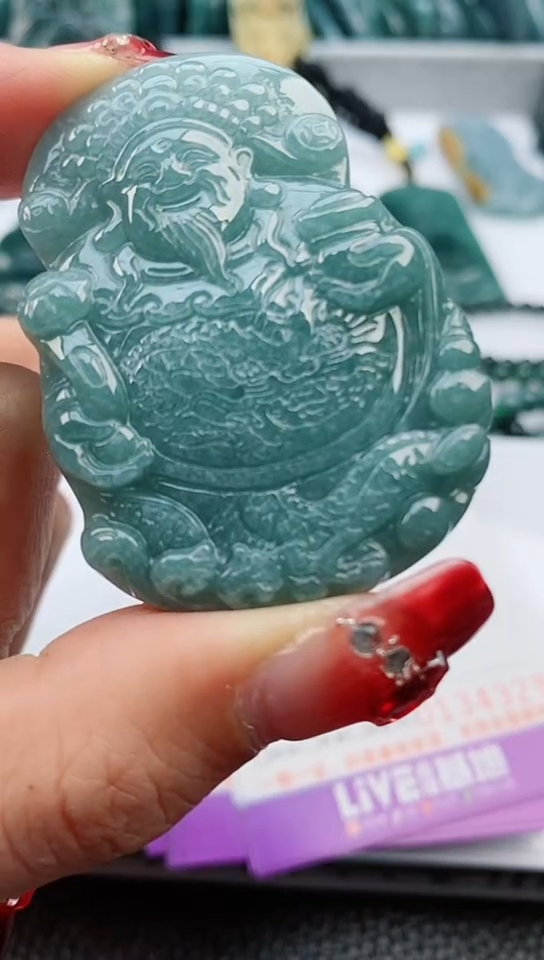 【闪购商品】翡翠颈饰未镶嵌              