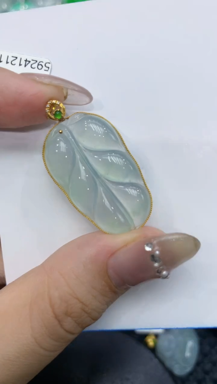 【闪购商品】翡翠颈饰18K金镶嵌222222222