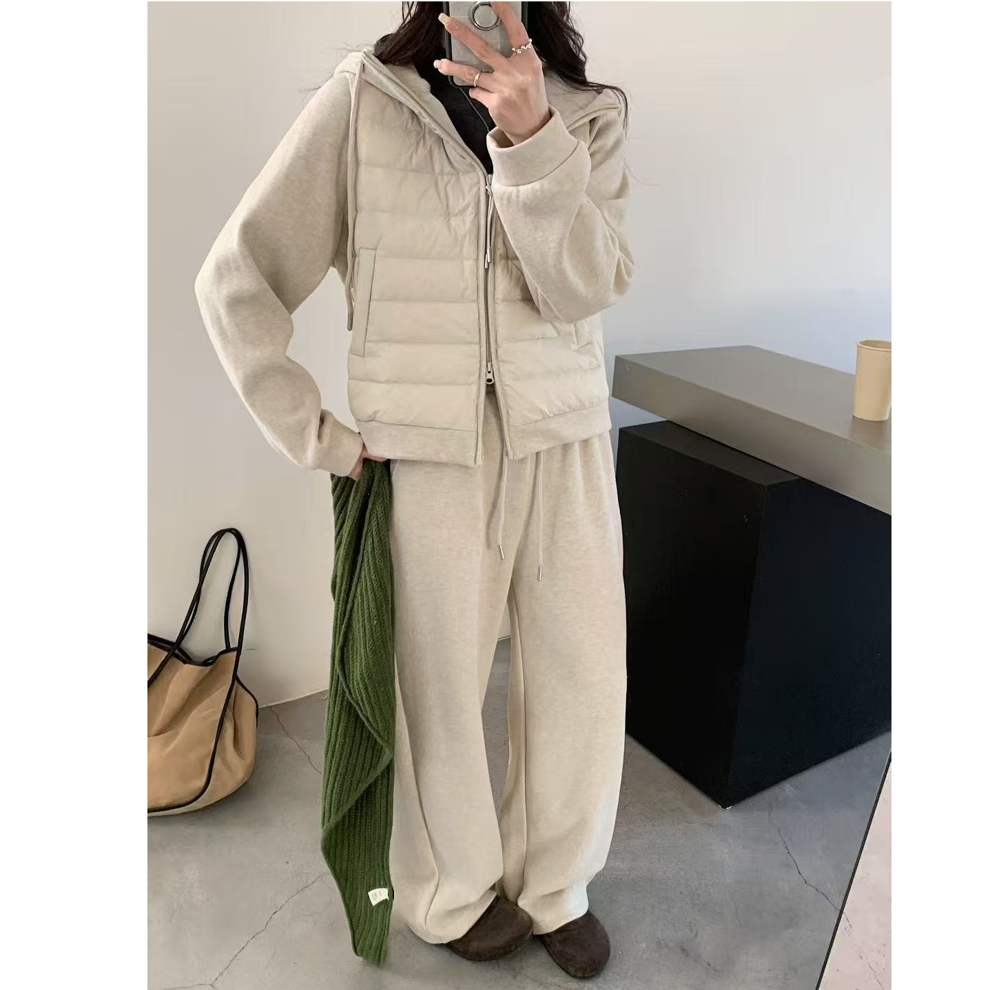 【时尚套装】冬季INS风百搭90鸭绒连帽时尚套装 保暖休闲裤简约通勤