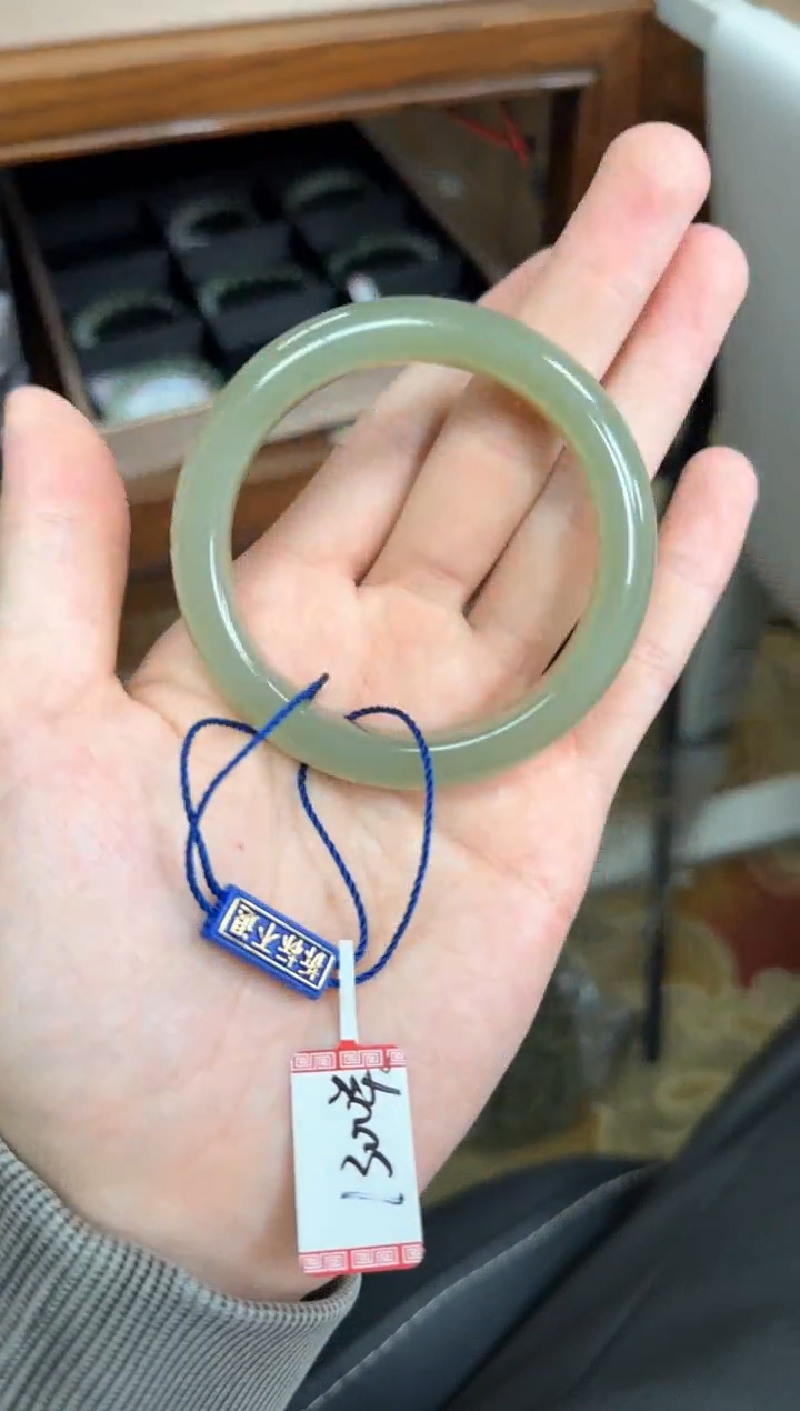 未镶嵌手镯和田玉57