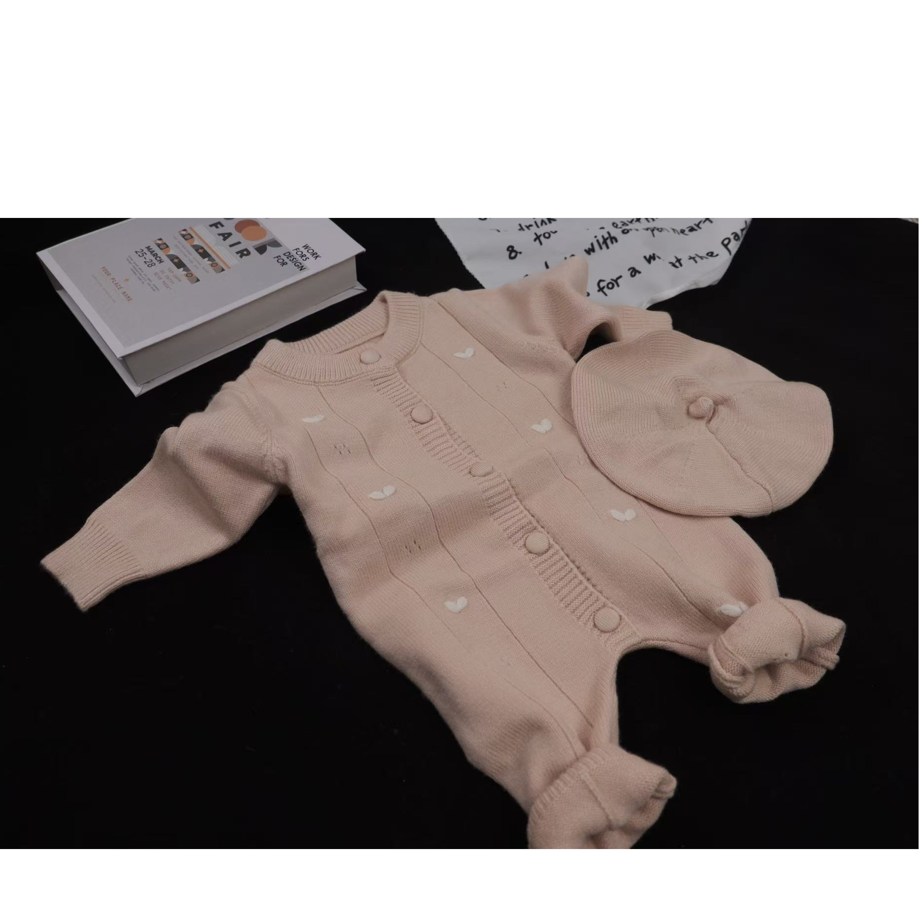 婴儿衣服连体衣秋冬装新生儿毛衣女宝宝针织哈衣婴幼儿洋气