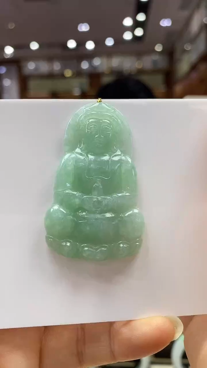 颈饰未镶嵌翡翠观音