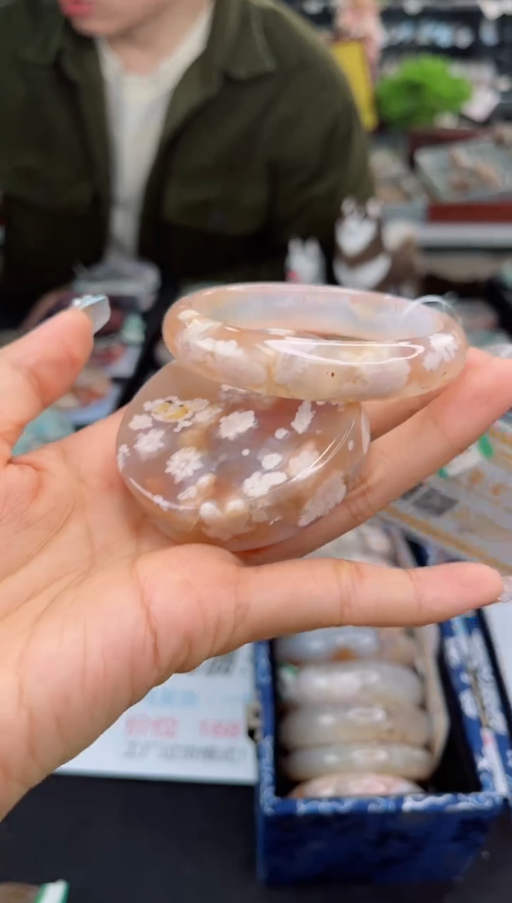 【闪购商品】石英质玉手镯未镶嵌57圈口（赠品镯心）3572179