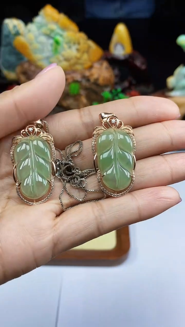 【闪购商品】翡翠颈饰未镶嵌翡翠A货