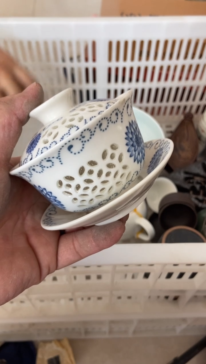 杯无运费险有瑕疵的摄影的产品有使用过的痕迹有点脏介意勿拍