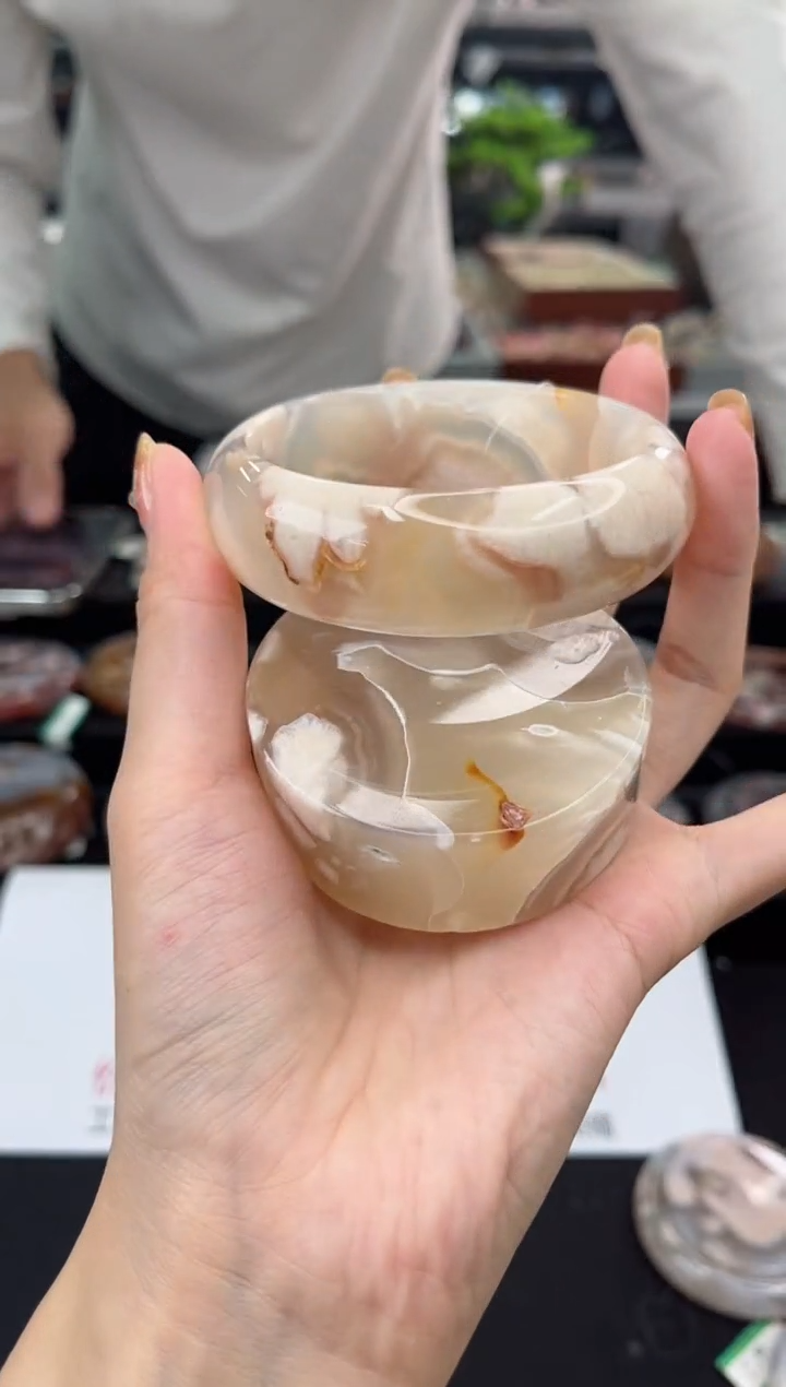 【闪购商品】石英质玉手镯未镶嵌62圈口（赠品镯心）3600343