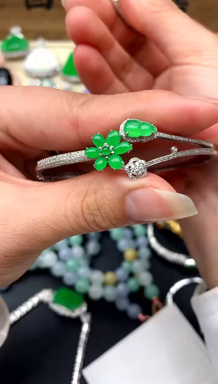 【闪购商品】翡翠手镯18K金镶嵌351-中国好珍宝