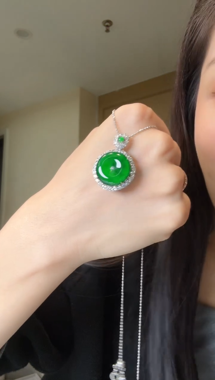 【闪购商品】翡翠吊坠(不含链)银S925镶嵌天然翡翠吊坠