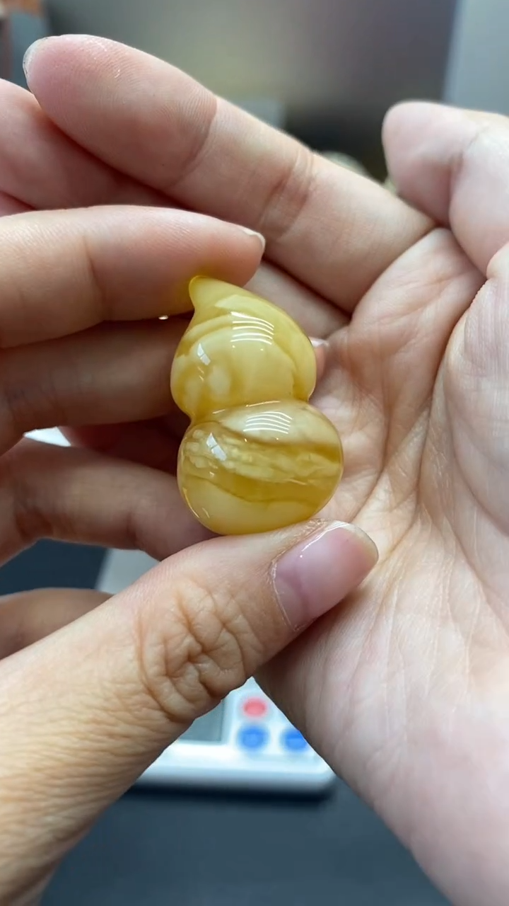 琥珀未镶嵌珠宝奇石2526瑕疵品