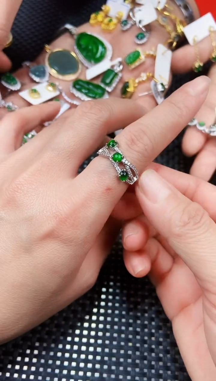 【闪购商品】翡翠戒指未镶嵌111111111