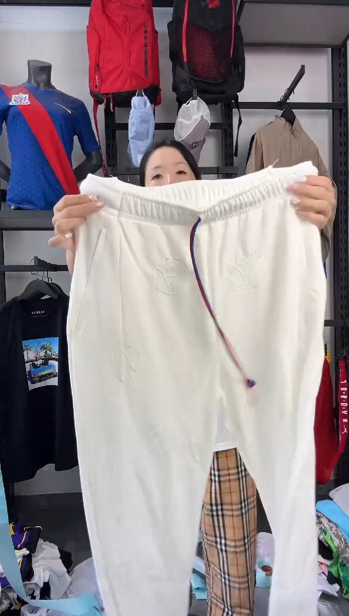 232·编码 瑕疵款直播间过款为准 尺码·L
