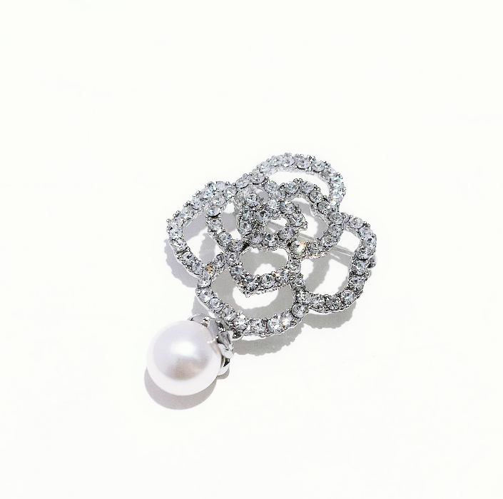 铜合金胸针 毒饰高定   轻奢定制法式山茶花珠珠胸针DMS2047