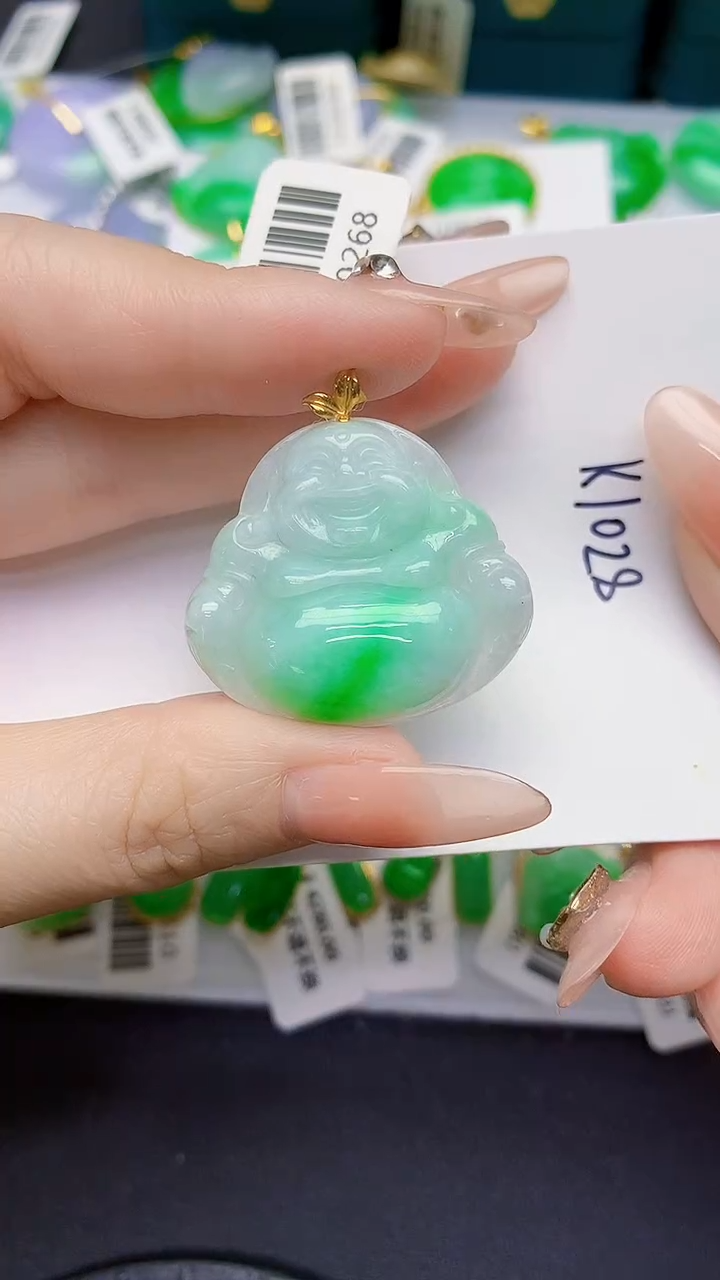 颈饰18K金镶嵌翡翠缅甸天然翡翠A货