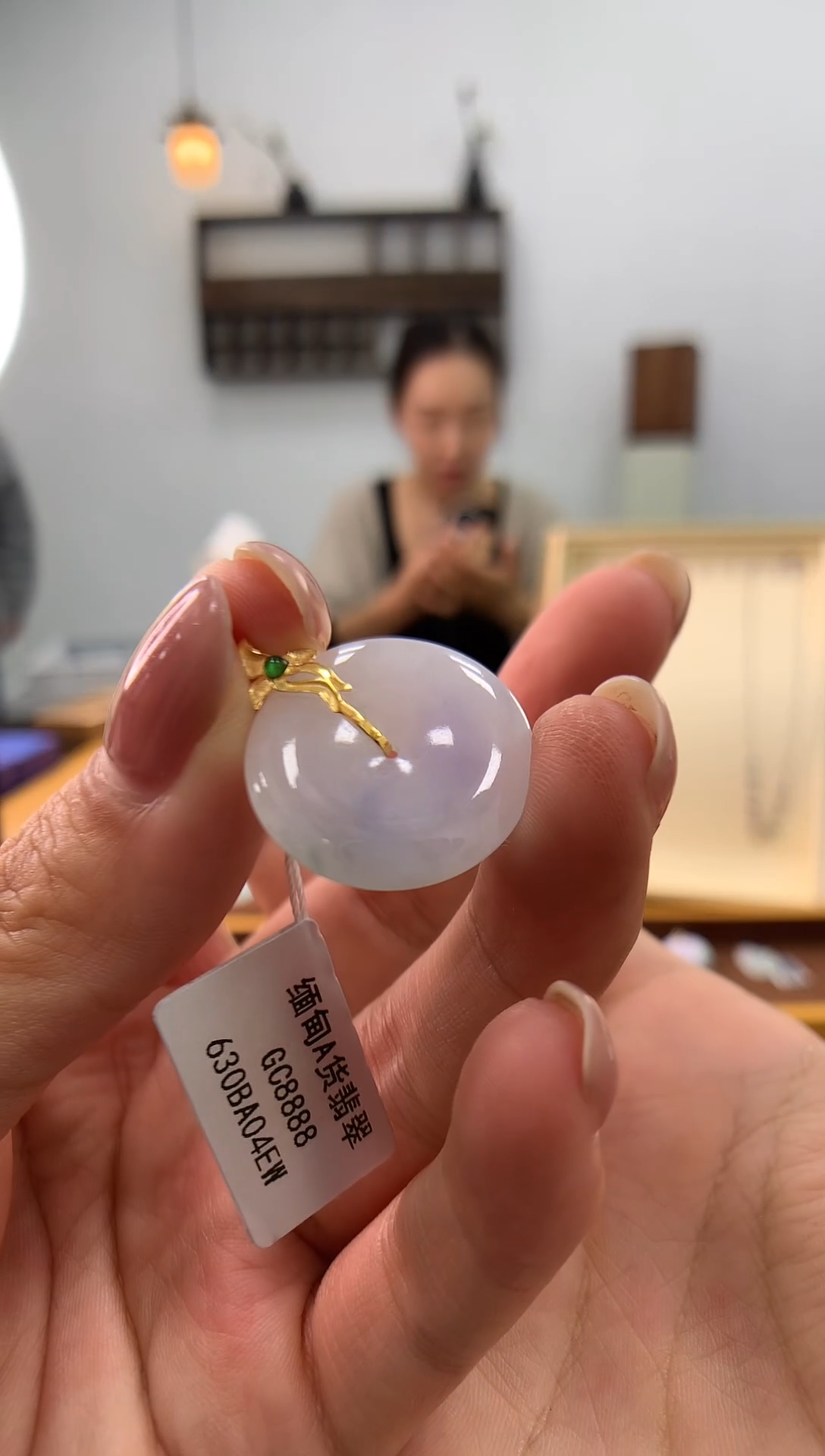 颈饰18K金镶嵌翡翠平安扣