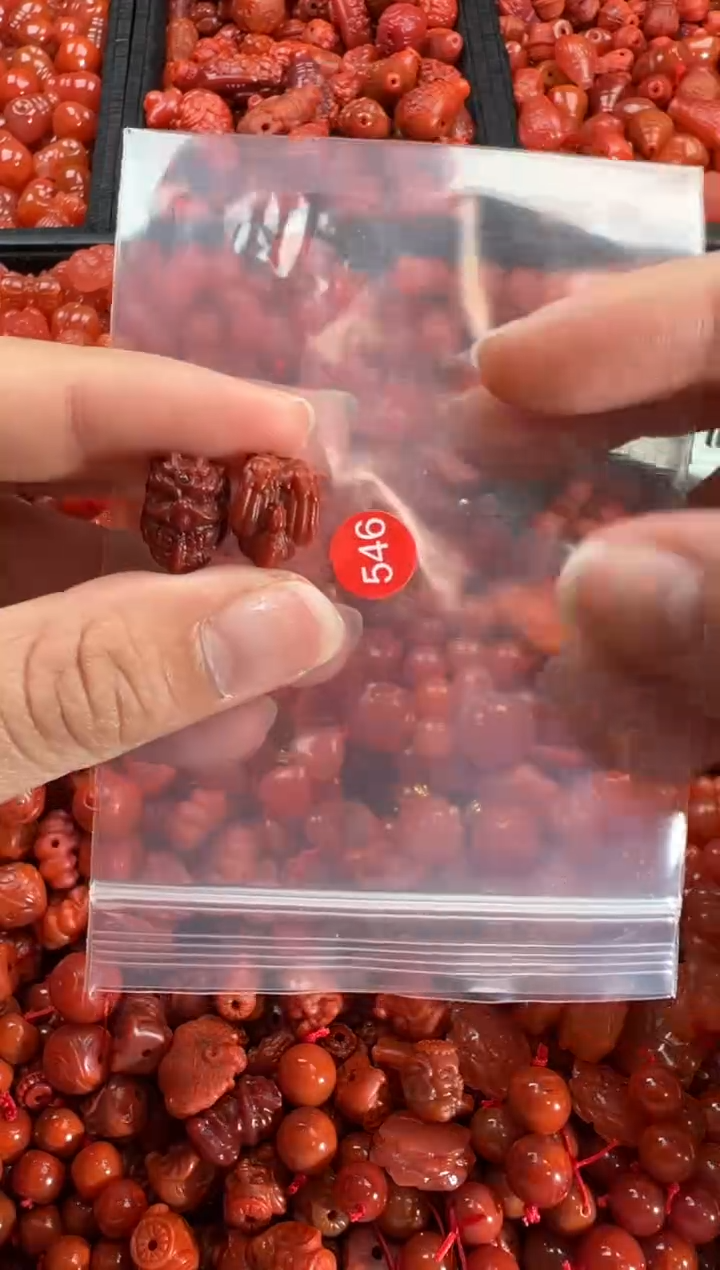 【闪购商品】南红玛瑙颈饰未镶嵌1