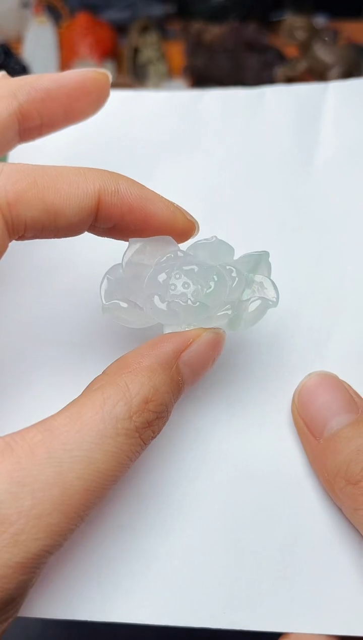 【闪购商品】翡翠颈饰未镶嵌荷花