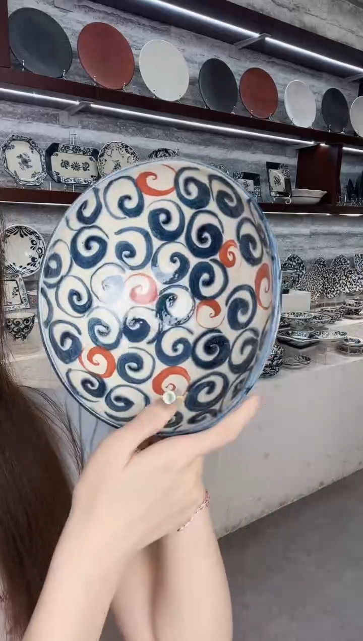 陶宗山窑椭圆扇形深钵-赤绘旋涡