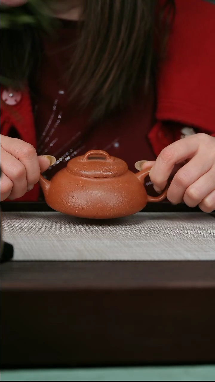 【闪购商品】宜兴原矿紫砂壶茶壶150C