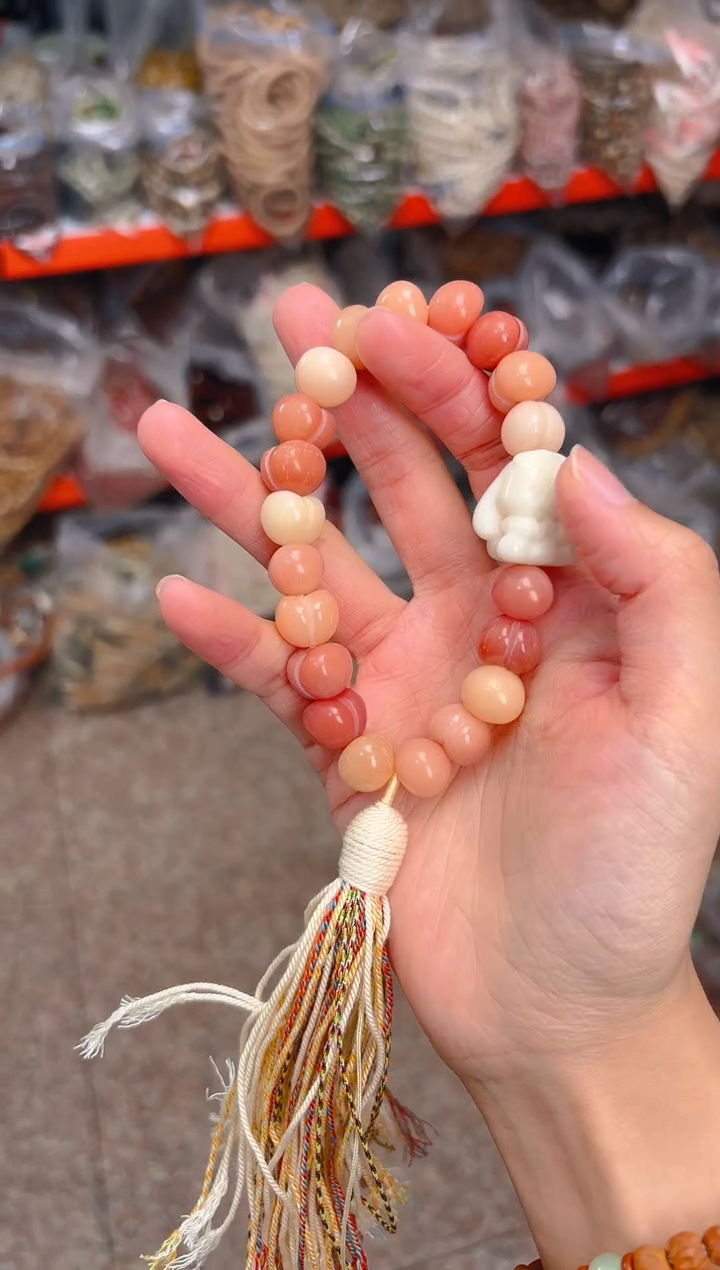 吊坠菩提根/象牙果粉色屁桃手持 兔子