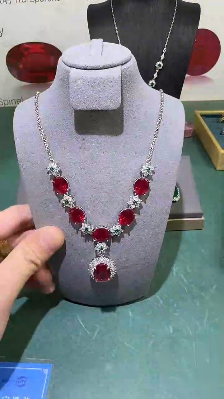 5红宝石（处理）红色
