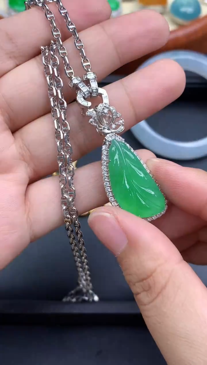 吊坠(不含链)18K金镶嵌翡翠720-中国好珍宝