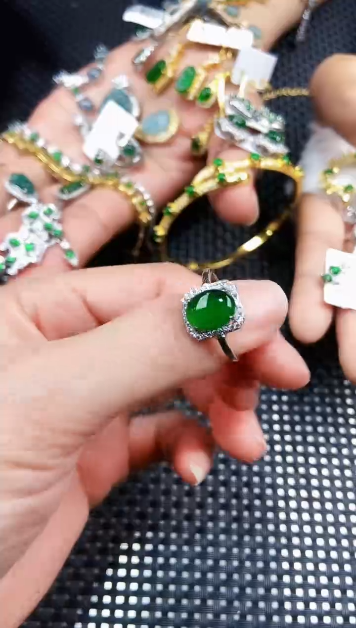 【闪购商品】翡翠戒指未镶嵌1111111111