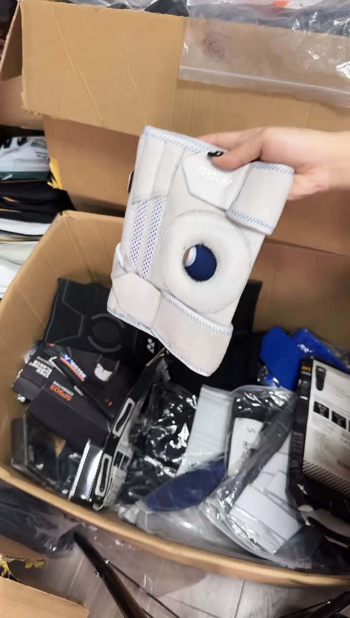 VICTOR胜利正品微瑕球拍球服护具   71