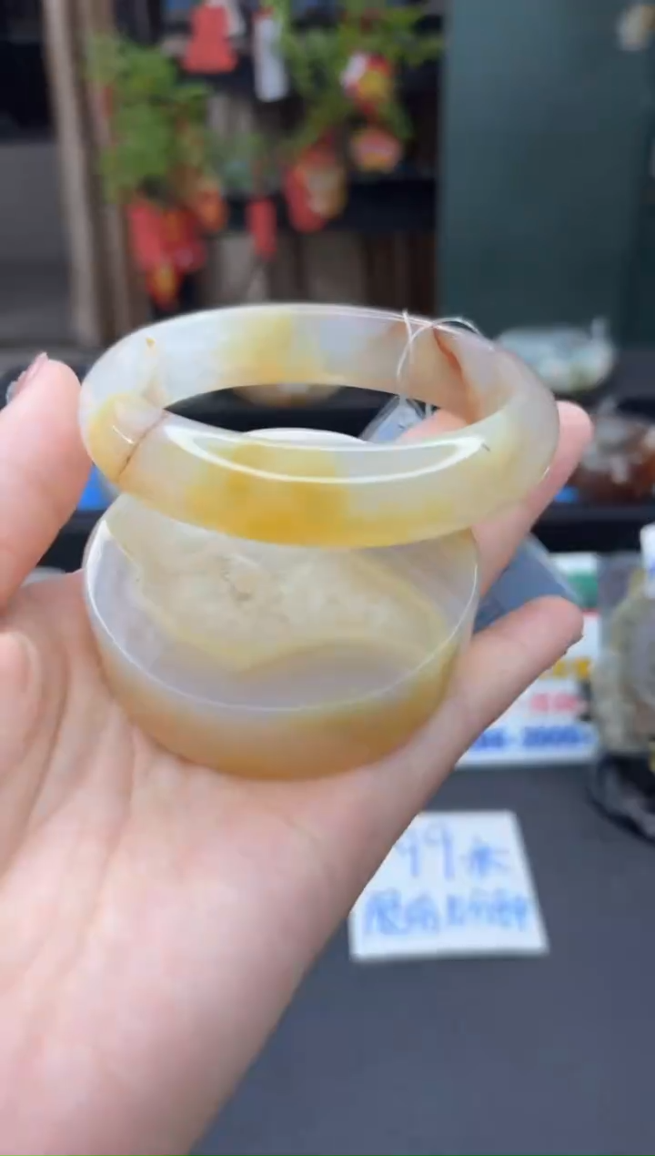 【闪购商品】石英质玉手镯未镶嵌129（63圈赠送镯心）