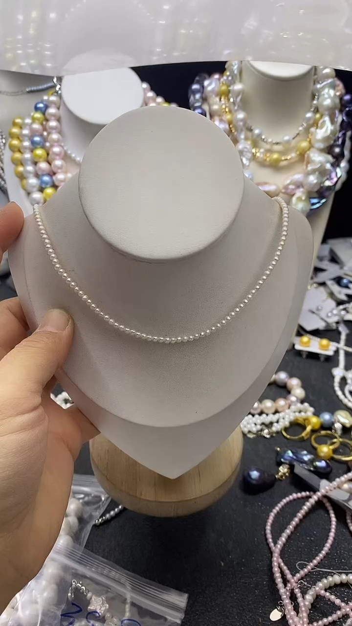 颈饰未镶嵌淡水珍珠多人