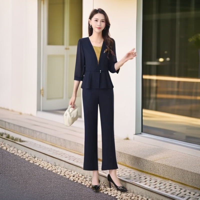 8823#【木兮兮专属】2025年秋冬季新款气质修身时尚休闲百搭套装女