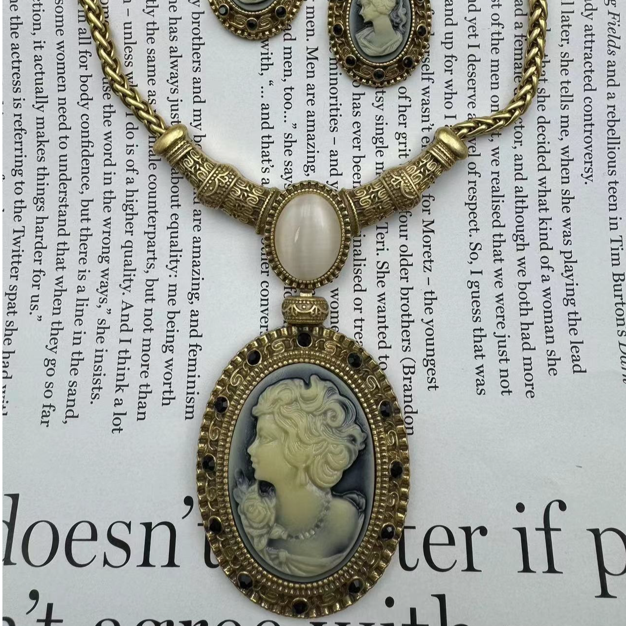 铜合金琉璃耳饰 中古风卡梅奥人像耳钉项链长款做旧耳环立体浮雕