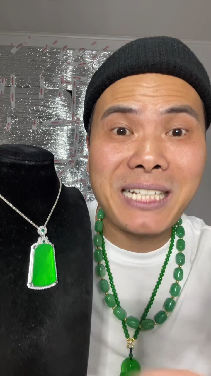 翡翠未镶嵌吊坠(赠链)【小伍珠宝】高端豪镶无事牌