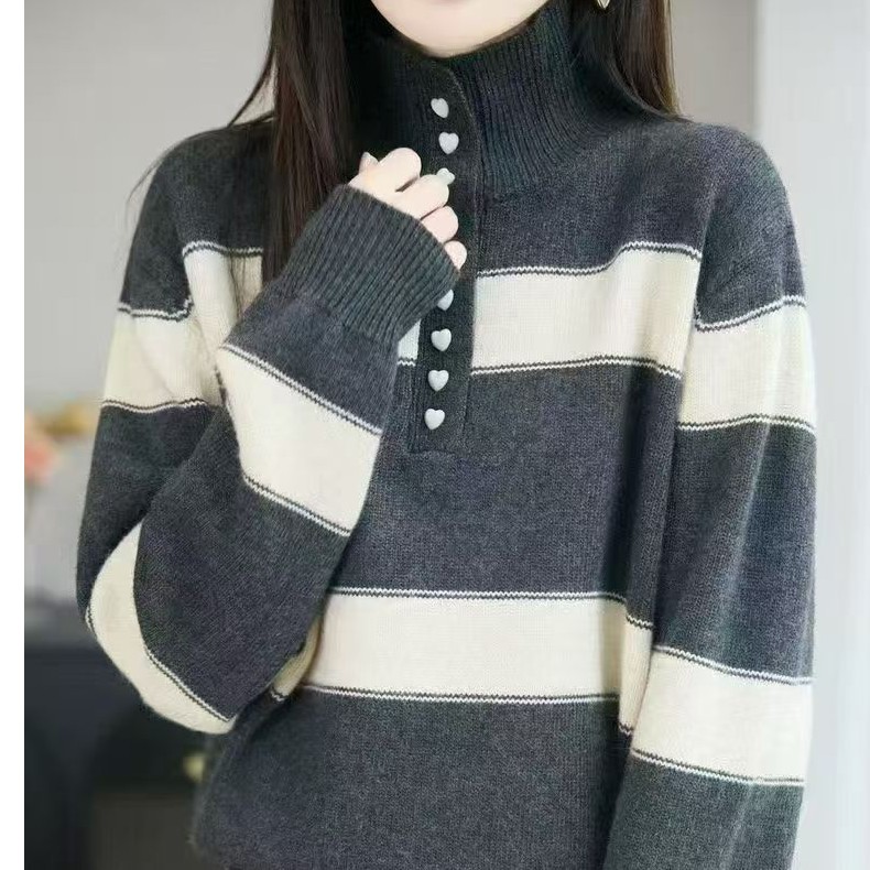 【英英服饰】冬季时尚洋气百条纹半开领毛衣
