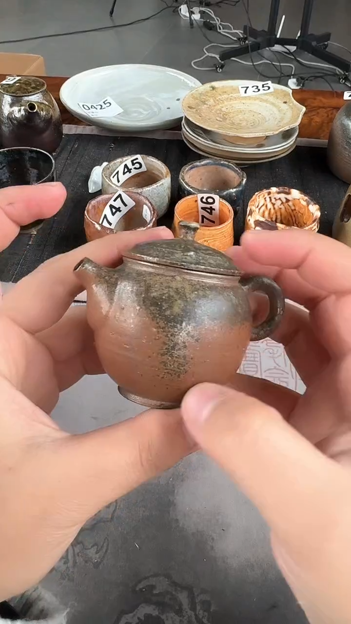 【闪购商品】750号二山柴烧满落灰茶壶