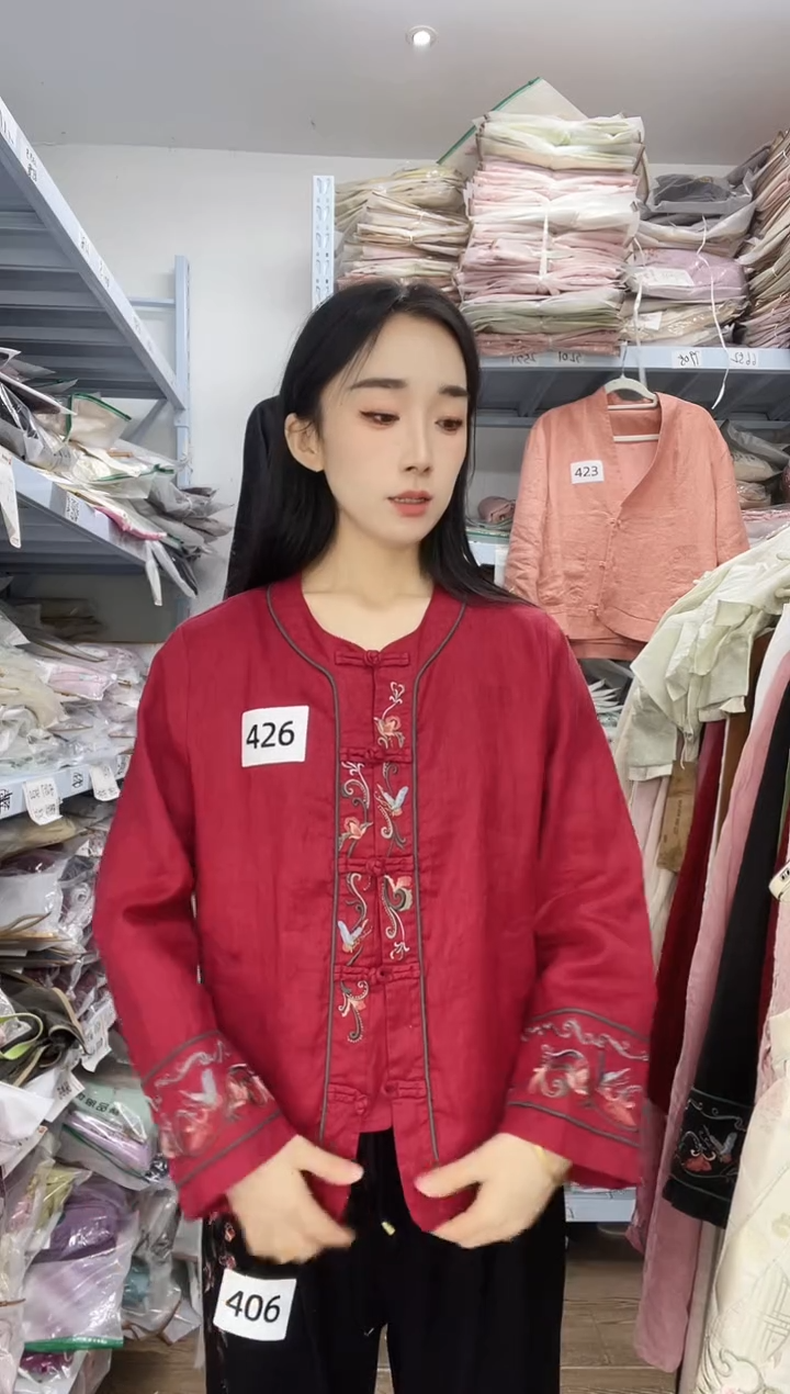8916红色炫织梦外套