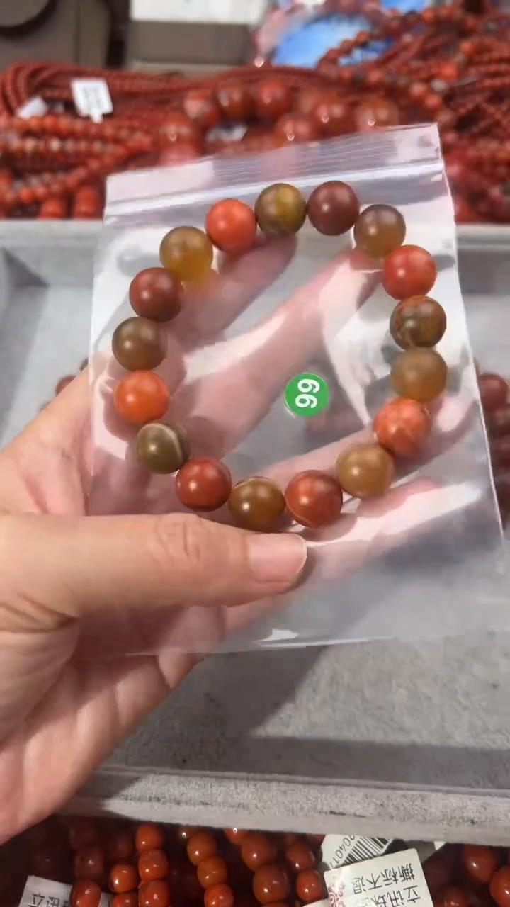 南红玛瑙手串未镶嵌12+