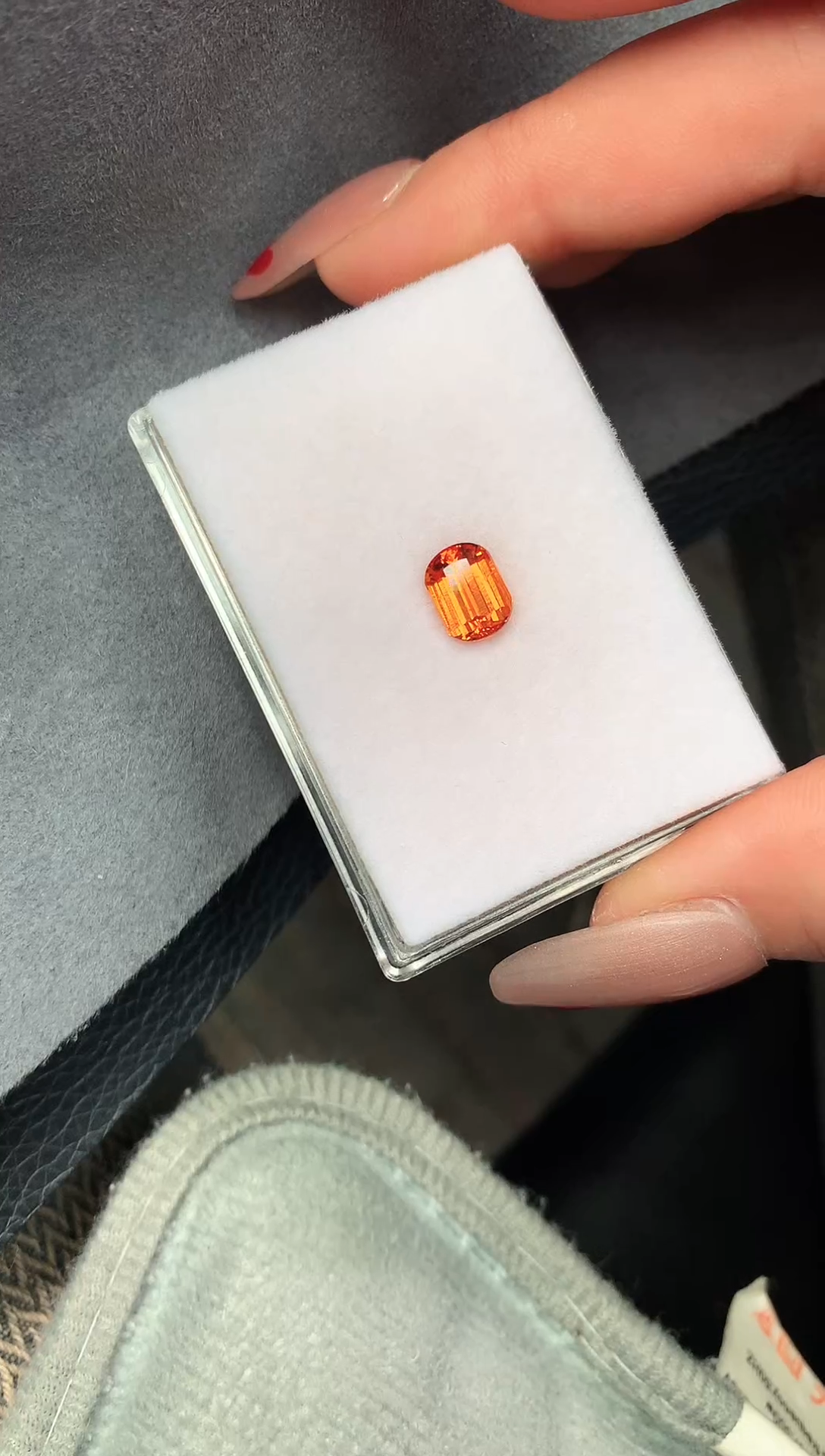 【闪购商品】石榴石（芬达石）耳饰未镶嵌2.42克拉